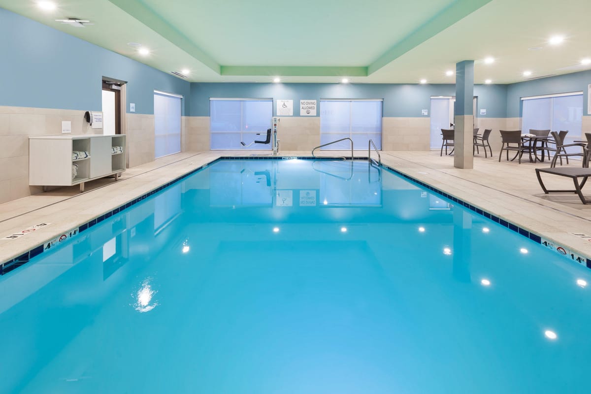 Holiday Inn Express & Suites Milan – Sandusky Area by IHG — 5