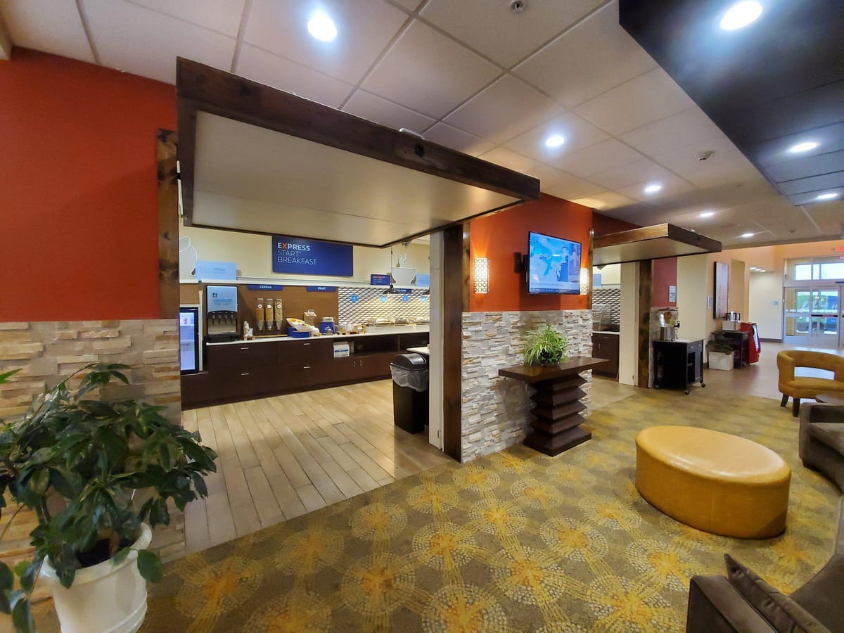 Holiday Inn Express & Suites Sandusky by IHG — 1