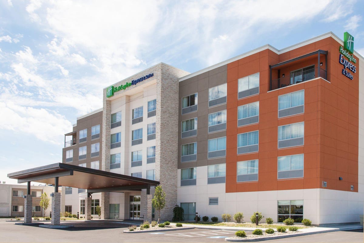 Holiday Inn Express & Suites Sandusky by IHG — 3