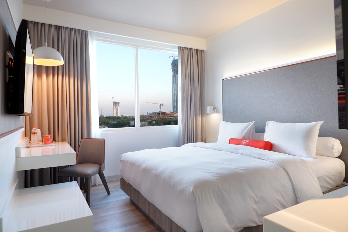 HARRIS Hotel & Conventions Bundaran Satelit Surabaya — 2