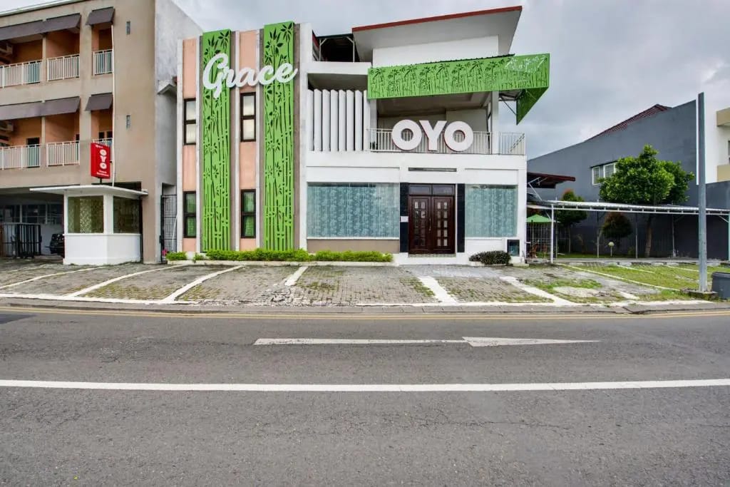 RedDoorz Plus @ Grace Residence Surabaya — 3