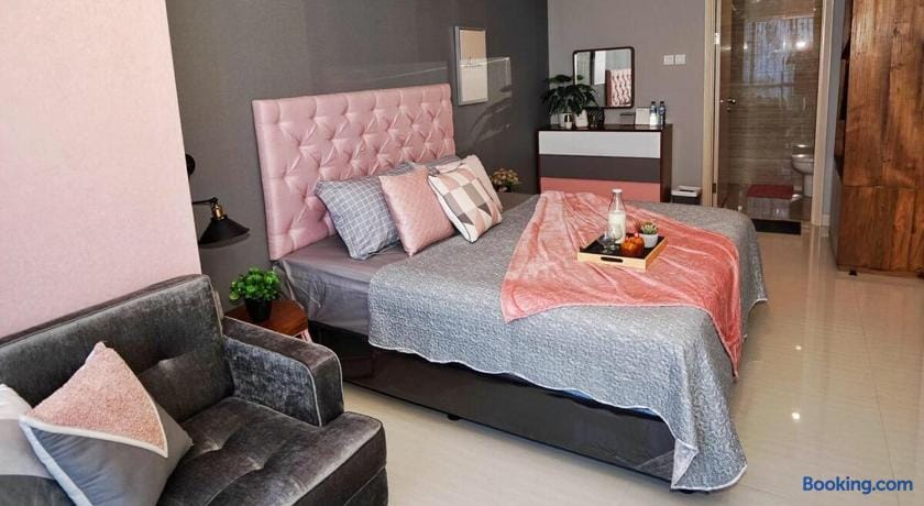 The Cendana La Riz Mansion Pakuwon Mall — 4