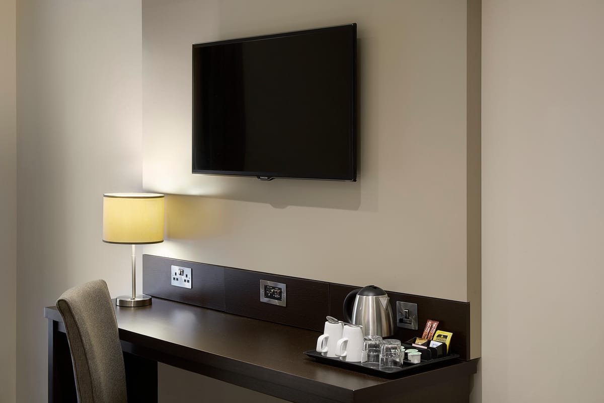 Premier Inn Bagshot hotel — 3