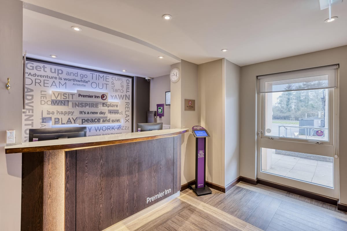 Premier Inn Bracknell (Twin Bridges) hotel — 2