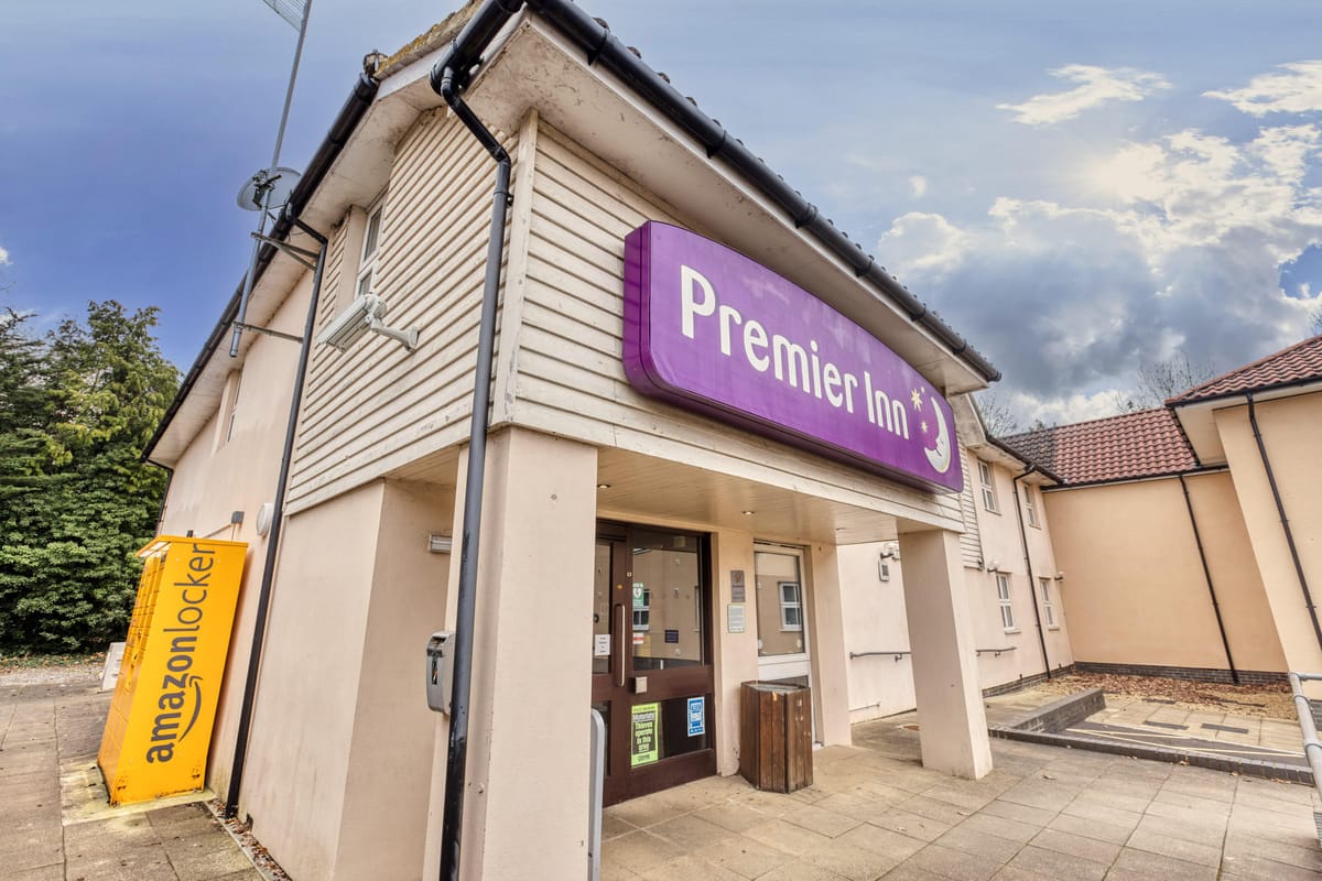 Premier Inn Bracknell (Twin Bridges) hotel — 4