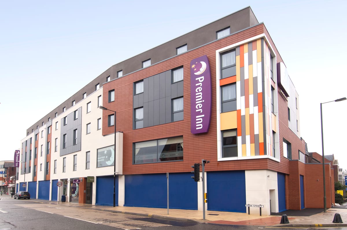 Premier Inn Camberley hotel — 2