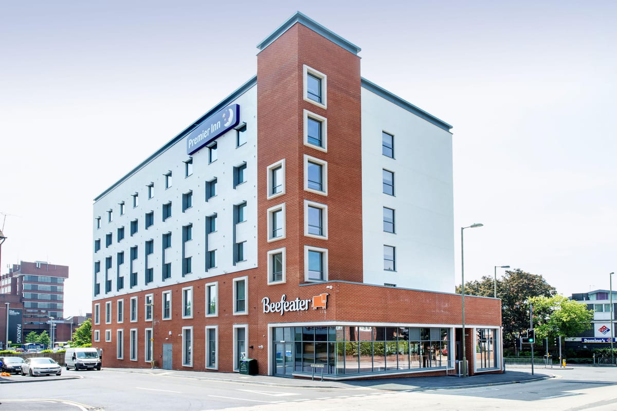 Premier Inn Farnborough Town Centre hotel — 4