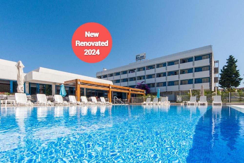 Hotel Bolero — 1