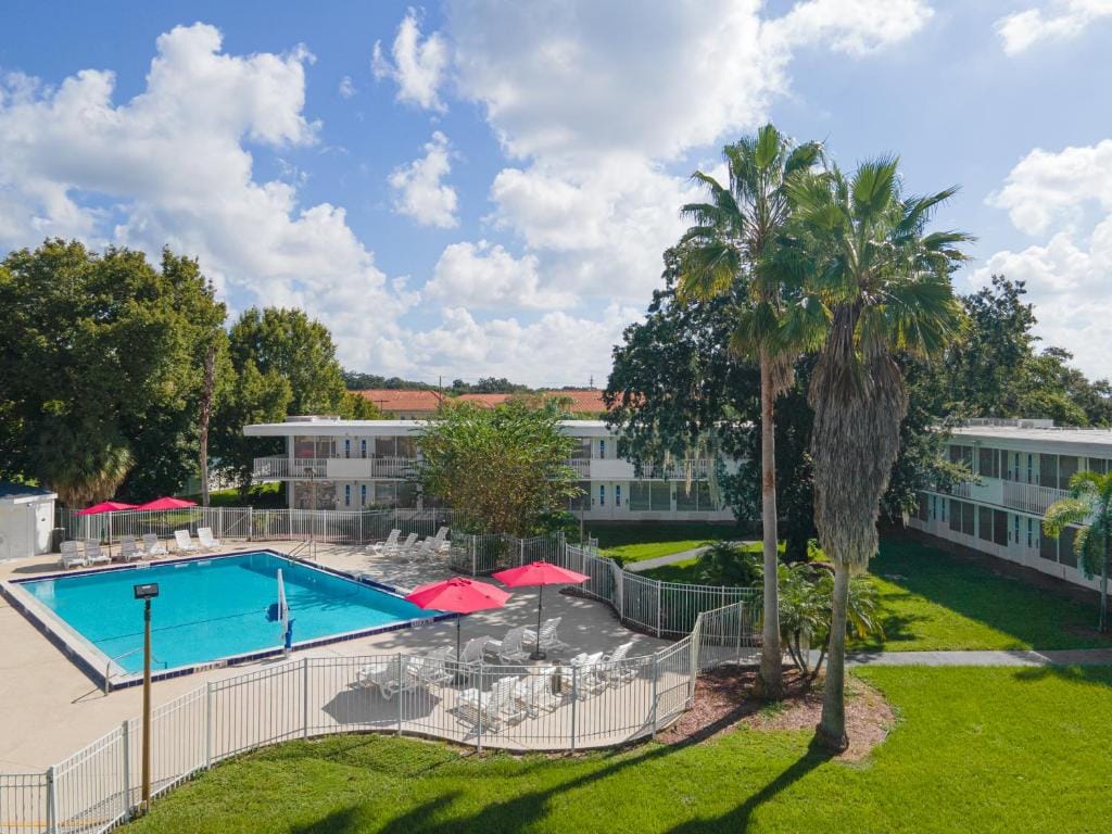 Baymont by Wyndham Orlando Lake Buena Vista South — 4