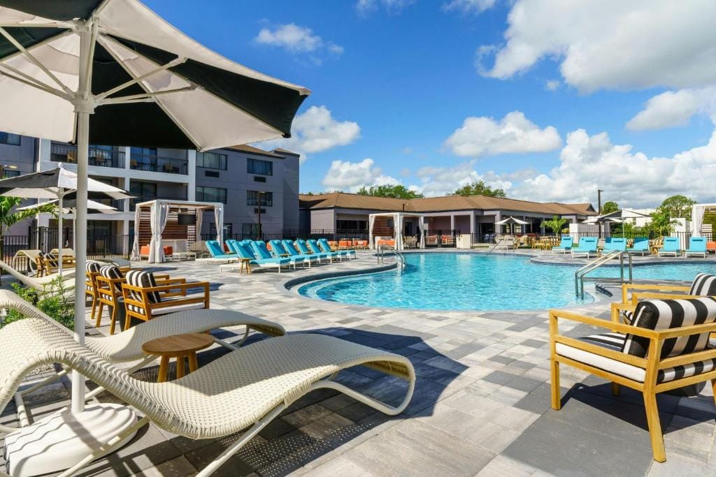 Courtyard by Marriott Orlando Lake Buena Vista at Vista Centre — 4