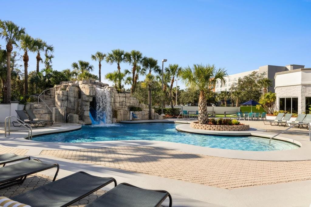 Crowne Plaza Orlando - Lake Buena Vista by IHG — 1
