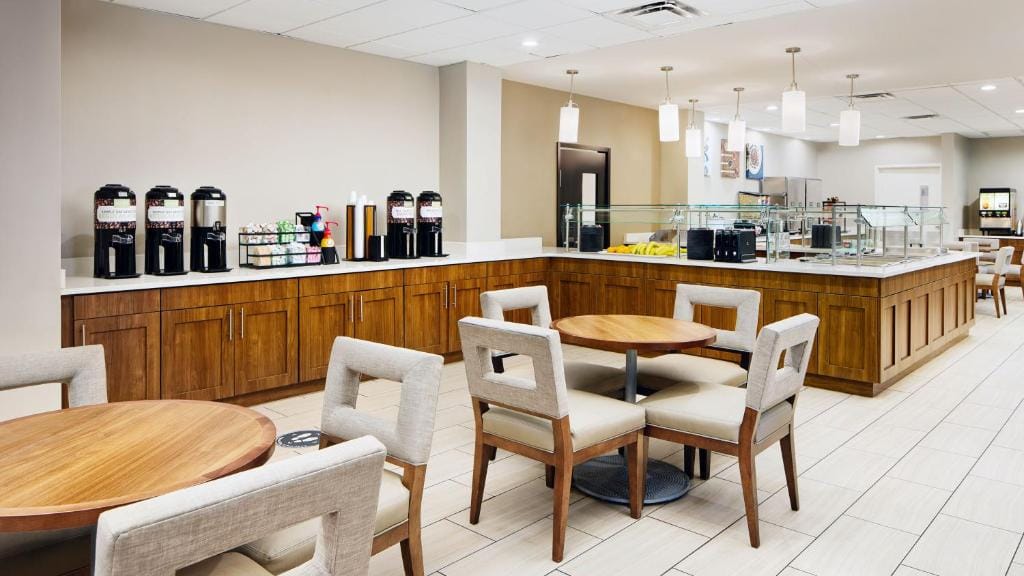 Staybridge Suites Orlando Royale Parc Suites by IHG — 5
