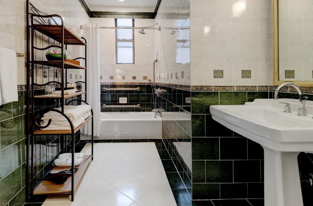Casablanca Hotel by Library Hotel Collection — 3
