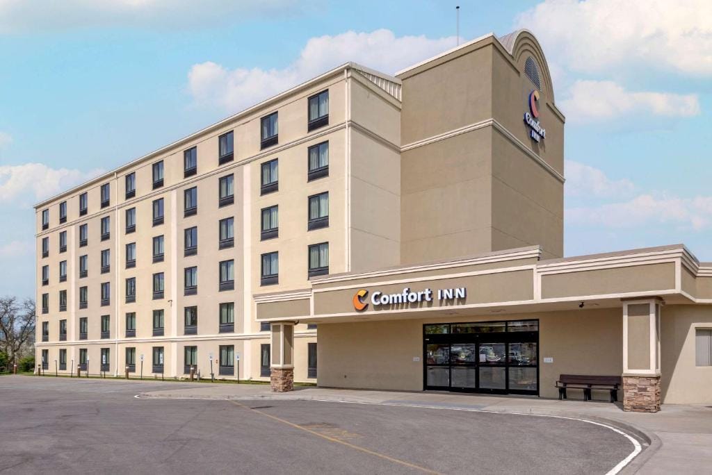 Comfort Inn The Pointe — 4