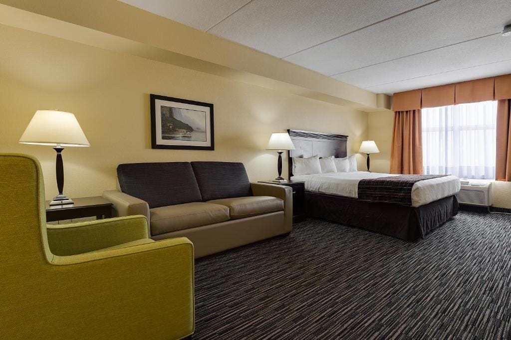 Country Inn & Suites by Radisson, Niagara Falls, ON — 2
