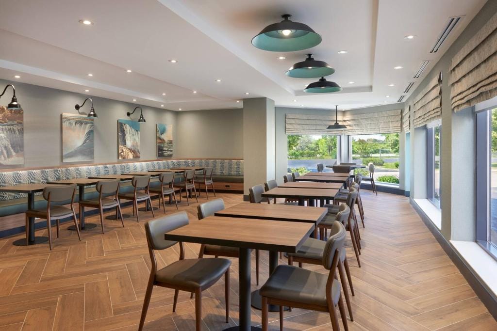 Fairfield by Marriott Niagara Falls, Canada — 5