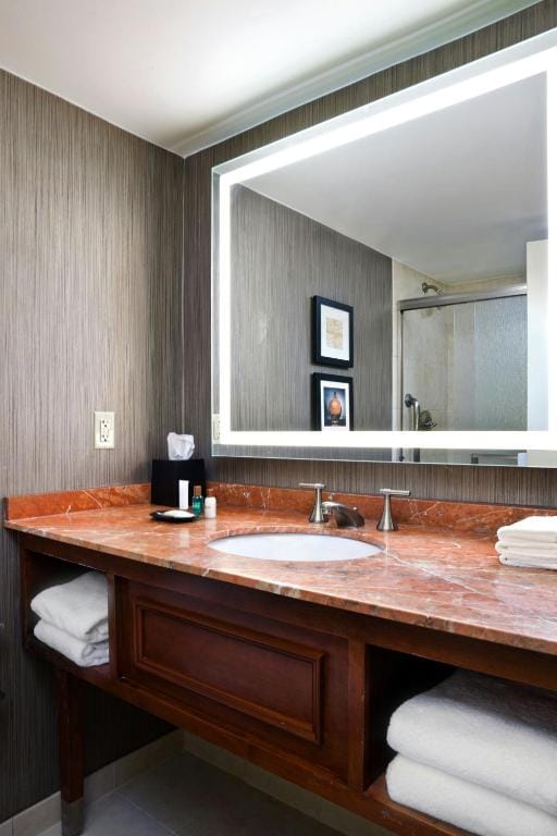 Sheraton Niagara Falls — 3