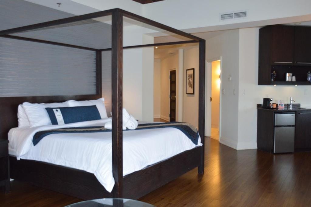 Sterling Inn & Spa — 3
