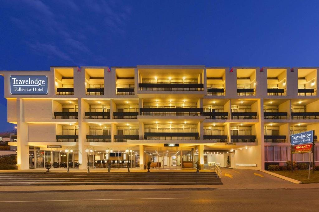 Travelodge by Wyndham Niagara Falls Fallsview — 2