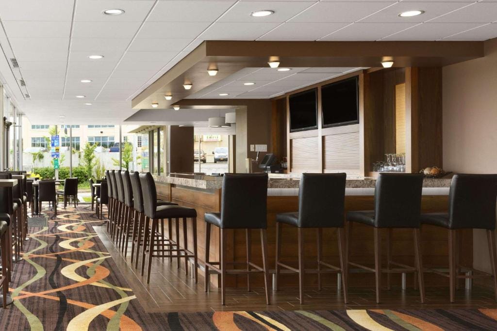 Travelodge by Wyndham Niagara Falls Fallsview — 4