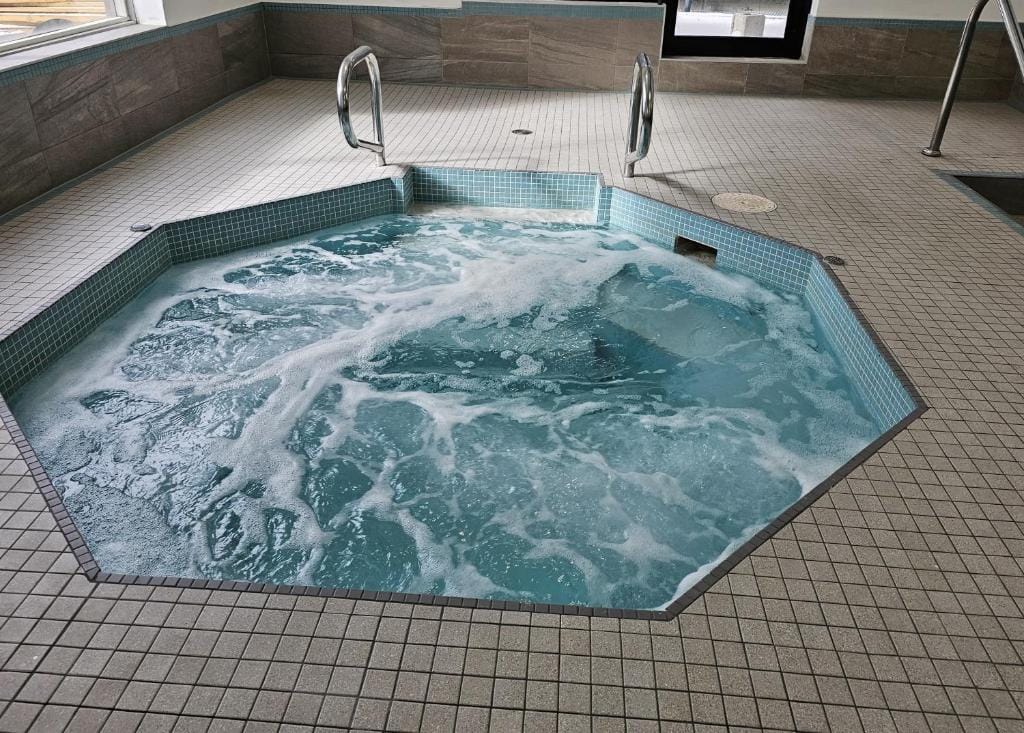 Vittoria Hotel & Suites — 2