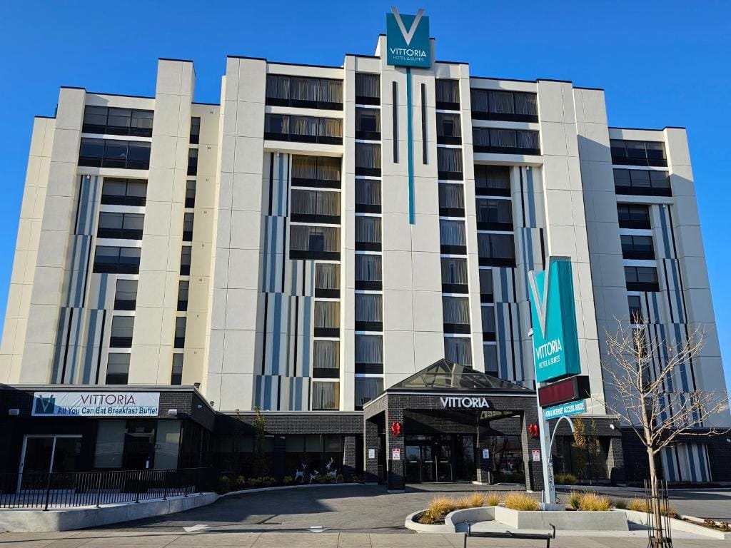 Vittoria Hotel & Suites — 4