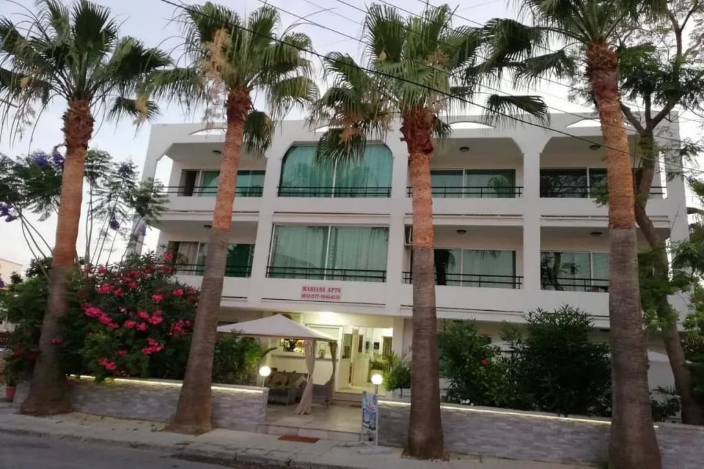 Marianna Hotel Apartments — 3