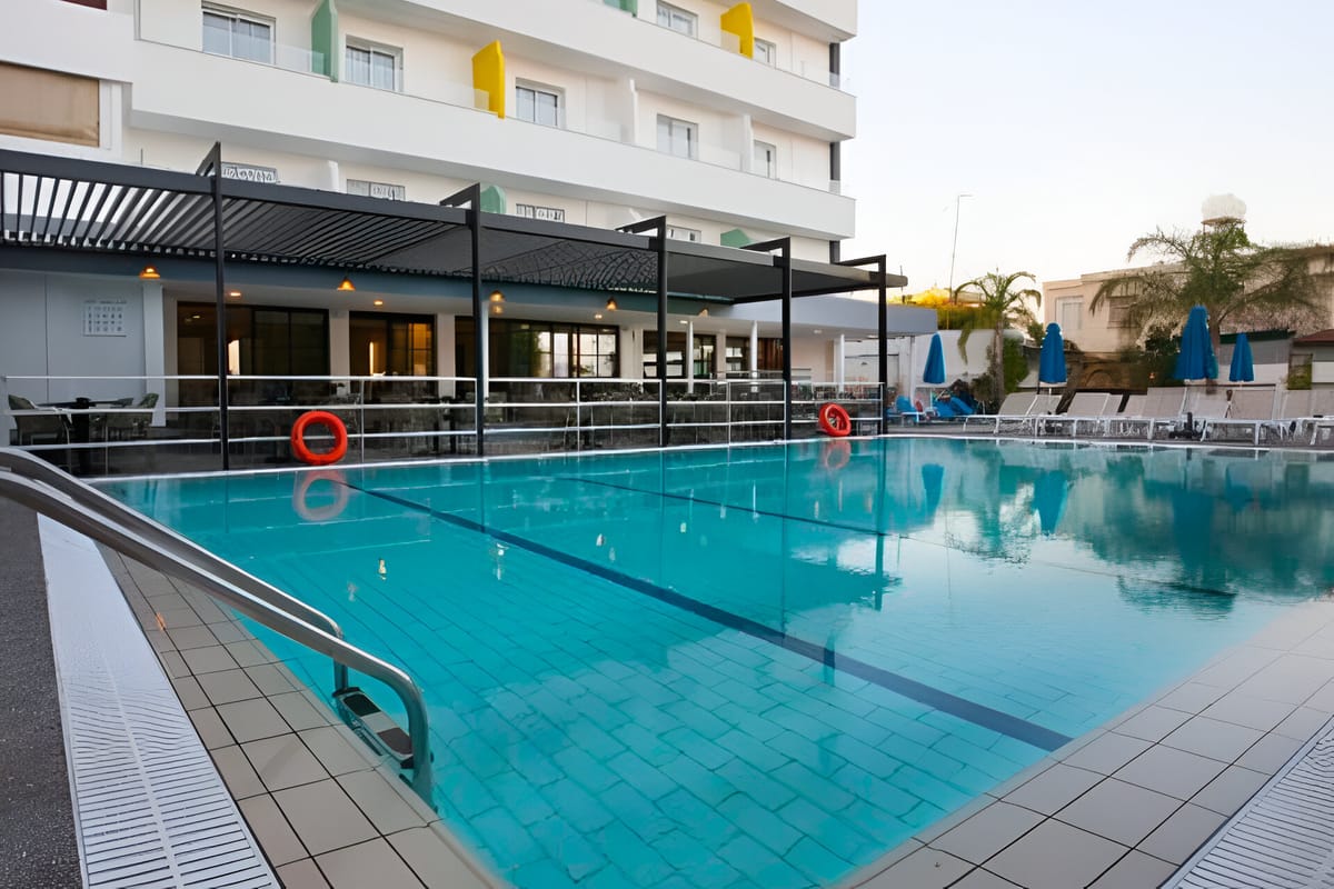 Pefkos City Hotel — 4