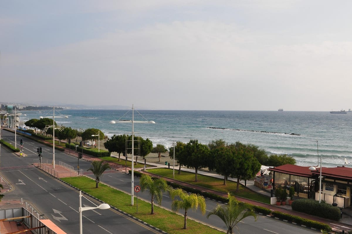 Pier Beach Hotel Apartments — 2