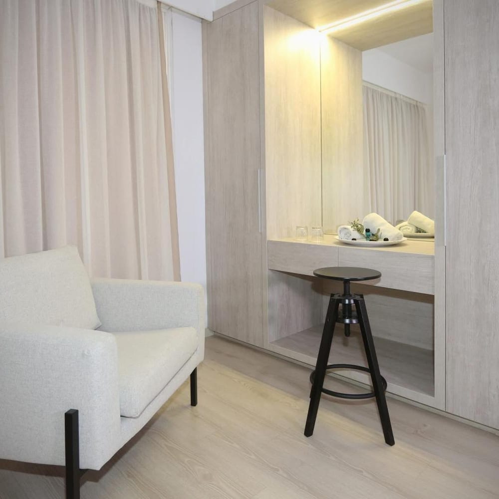 Pier Beach Hotel Apartments — 5