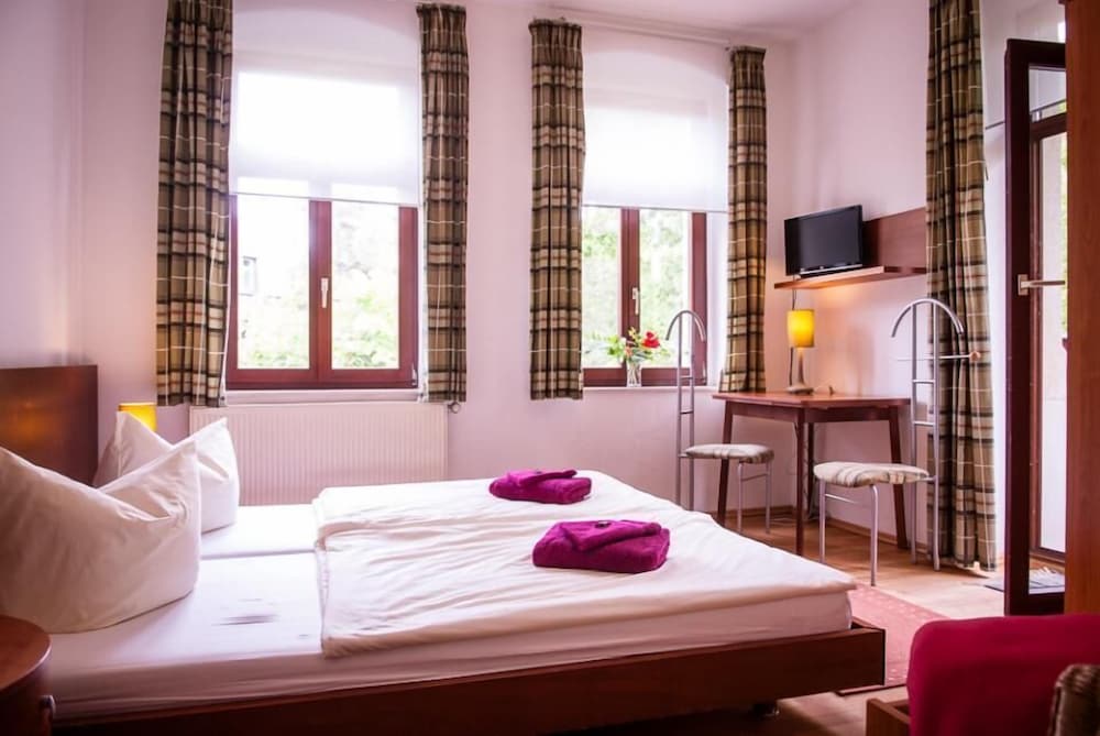 Pension an der Pillnitzer Schlossfähre — 4