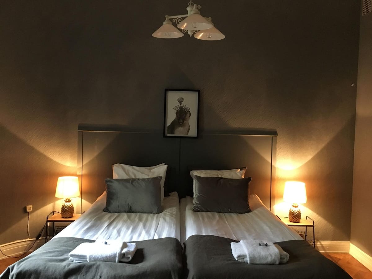 Morris Hotel — 1
