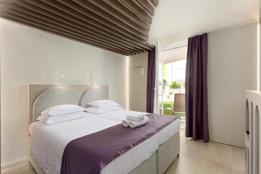 Hotel Emaus — 3