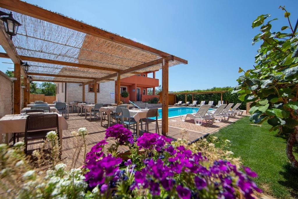 Hotel Natura Vilanija — 4