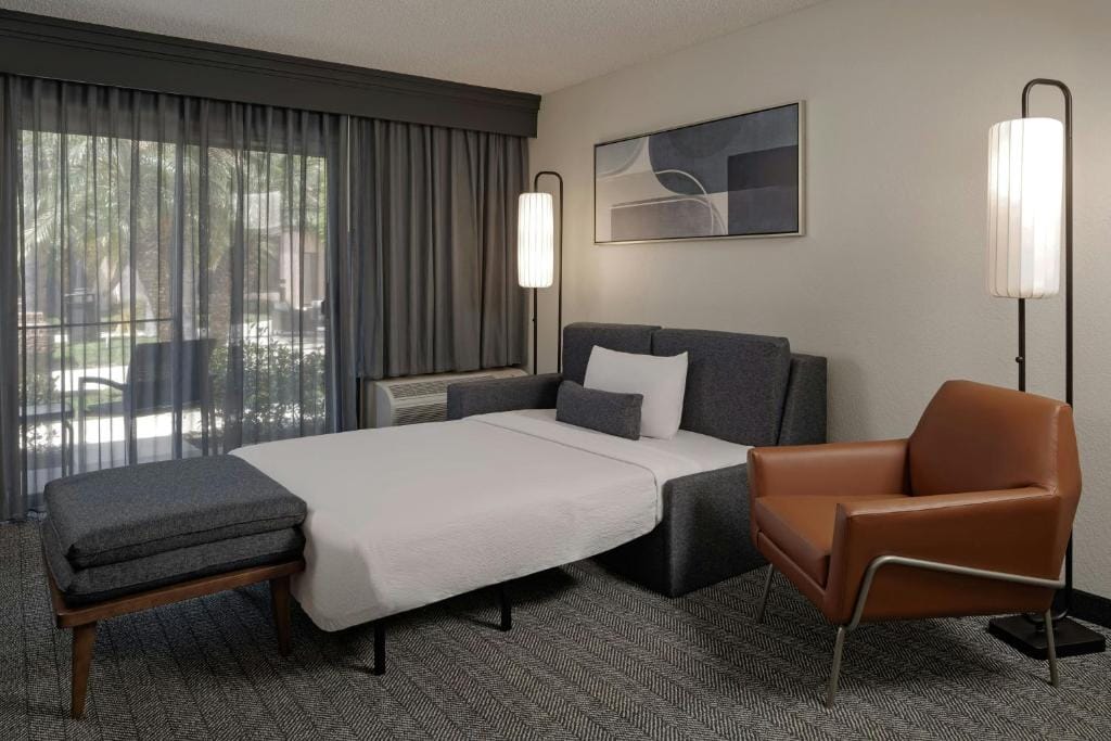 Courtyard Anaheim Buena Park — 2