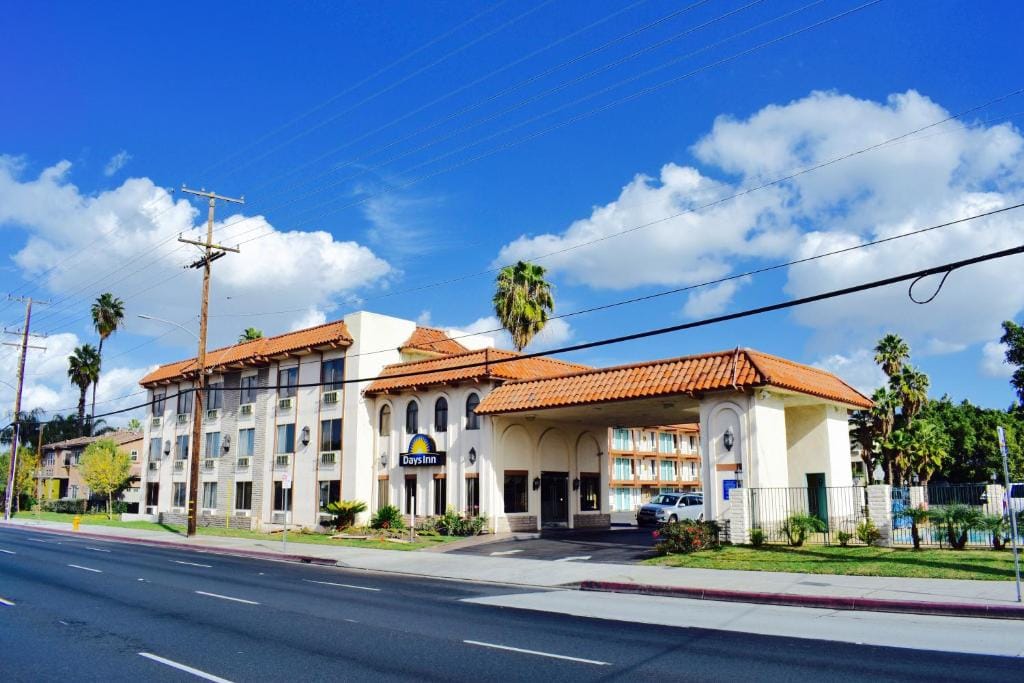 Days Inn by Wyndham Anaheim Near the Park — 5