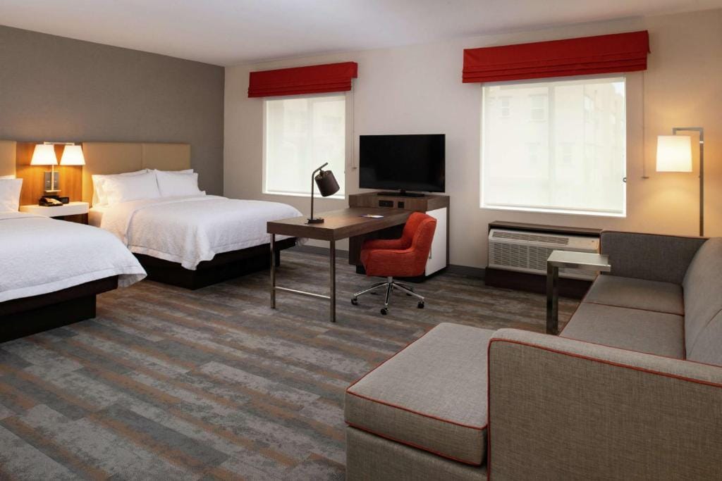 Hampton Inn & Suites Buena Park — 2