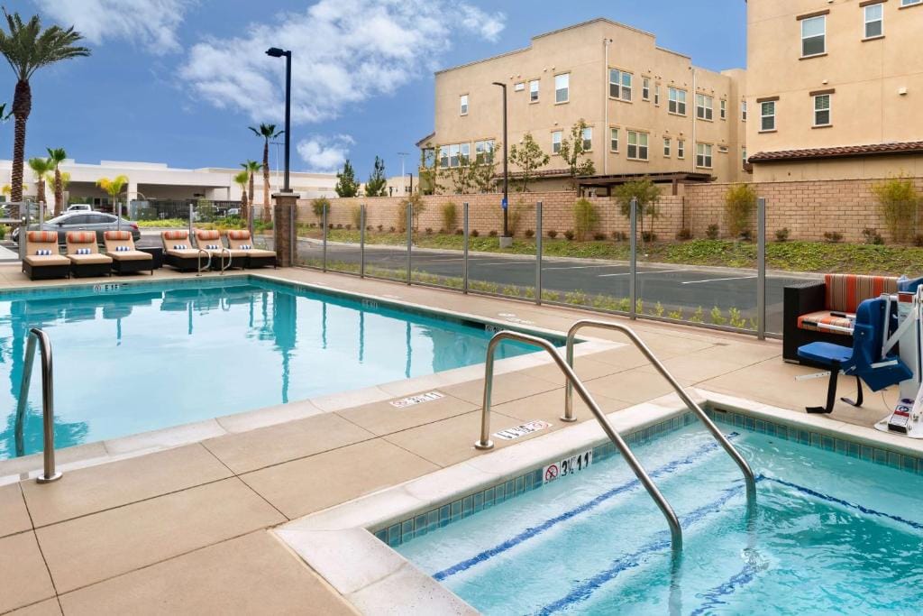 Hampton Inn & Suites Buena Park — 3