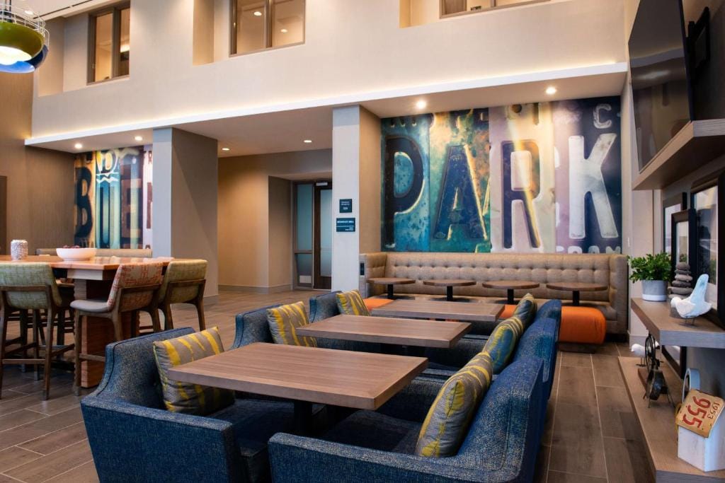 Hampton Inn & Suites Buena Park — 4