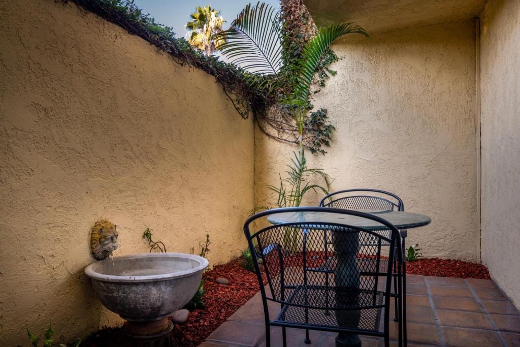Hotel Pepper Tree Boutique Kitchen Studios - Anaheim — 3