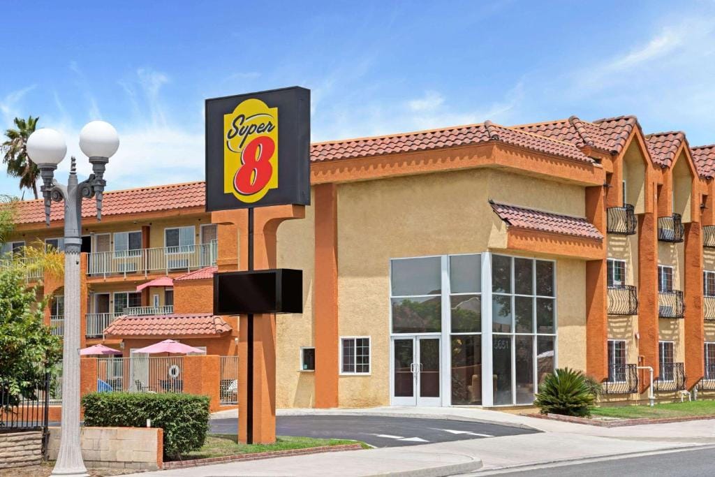 Super 8 by Wyndham Cypress Buena Park Area — 1