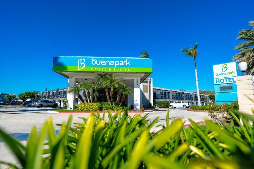 The Buena Park Hotel & Suites — 1