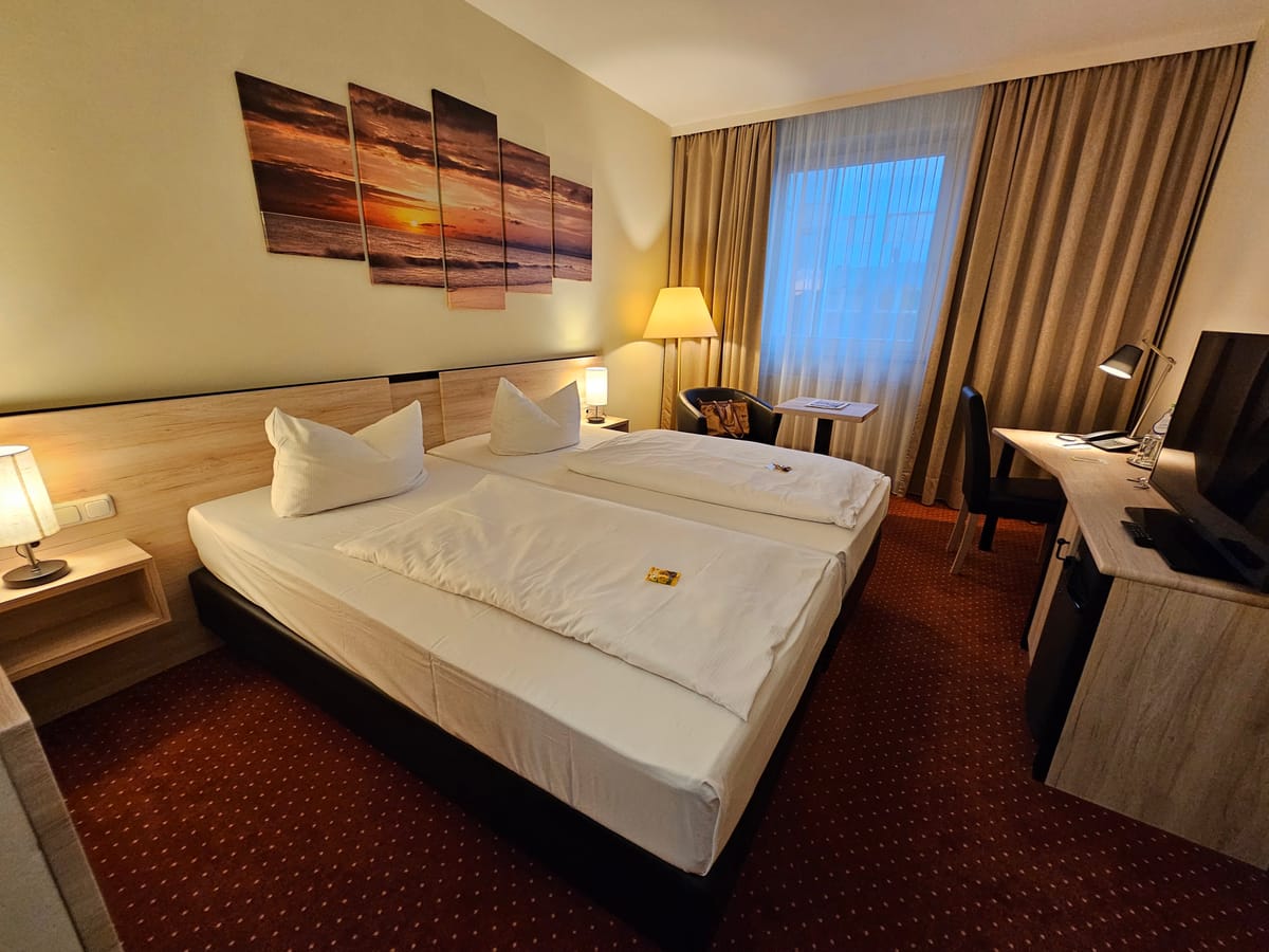 NOVINA HOTEL Südwestpark Nürnberg — 1