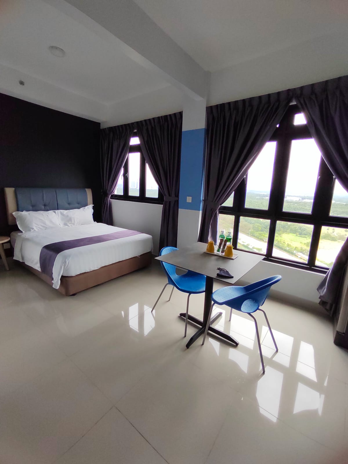 Ezzyhome@Medini — 3