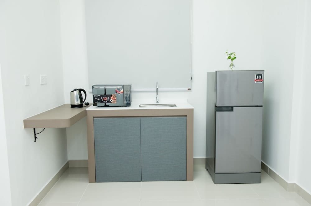 Ezzyhome@Medini — 5