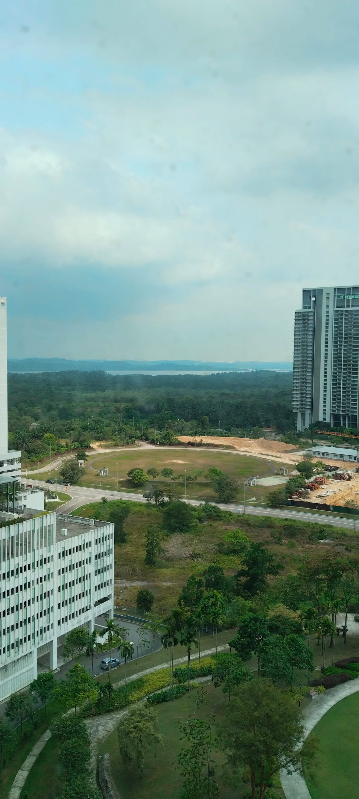 Meridin Executive Suites by homehostr. — 5