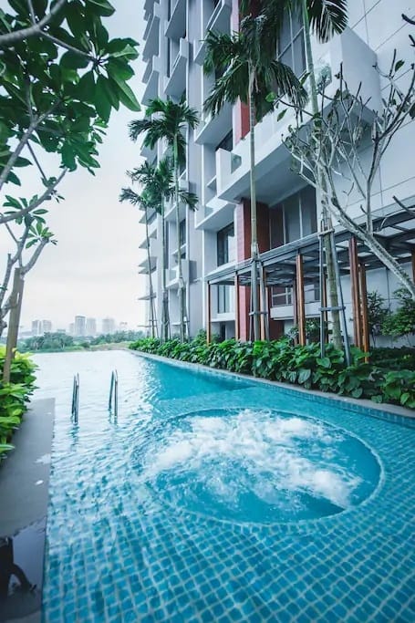 Summit Grand Medini HomeStay at Legoland — 3