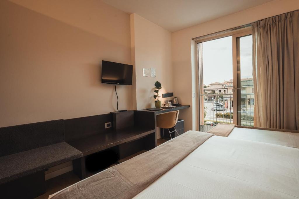 Mod 05 Bike Hotel — 2