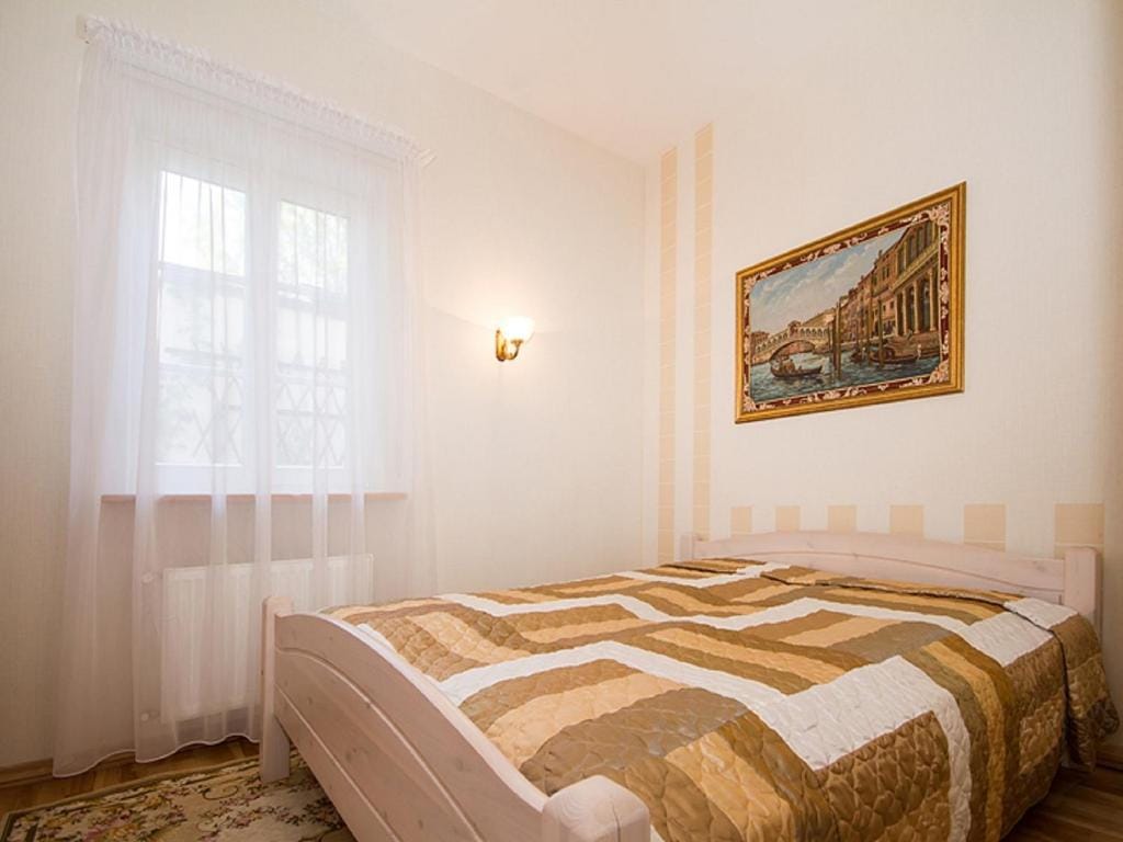 Aparte Lux — 2