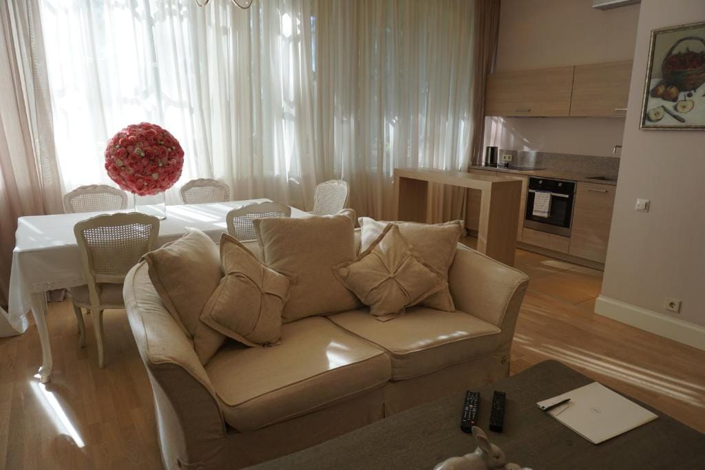 Wooden Villa APARTMENTS — 4